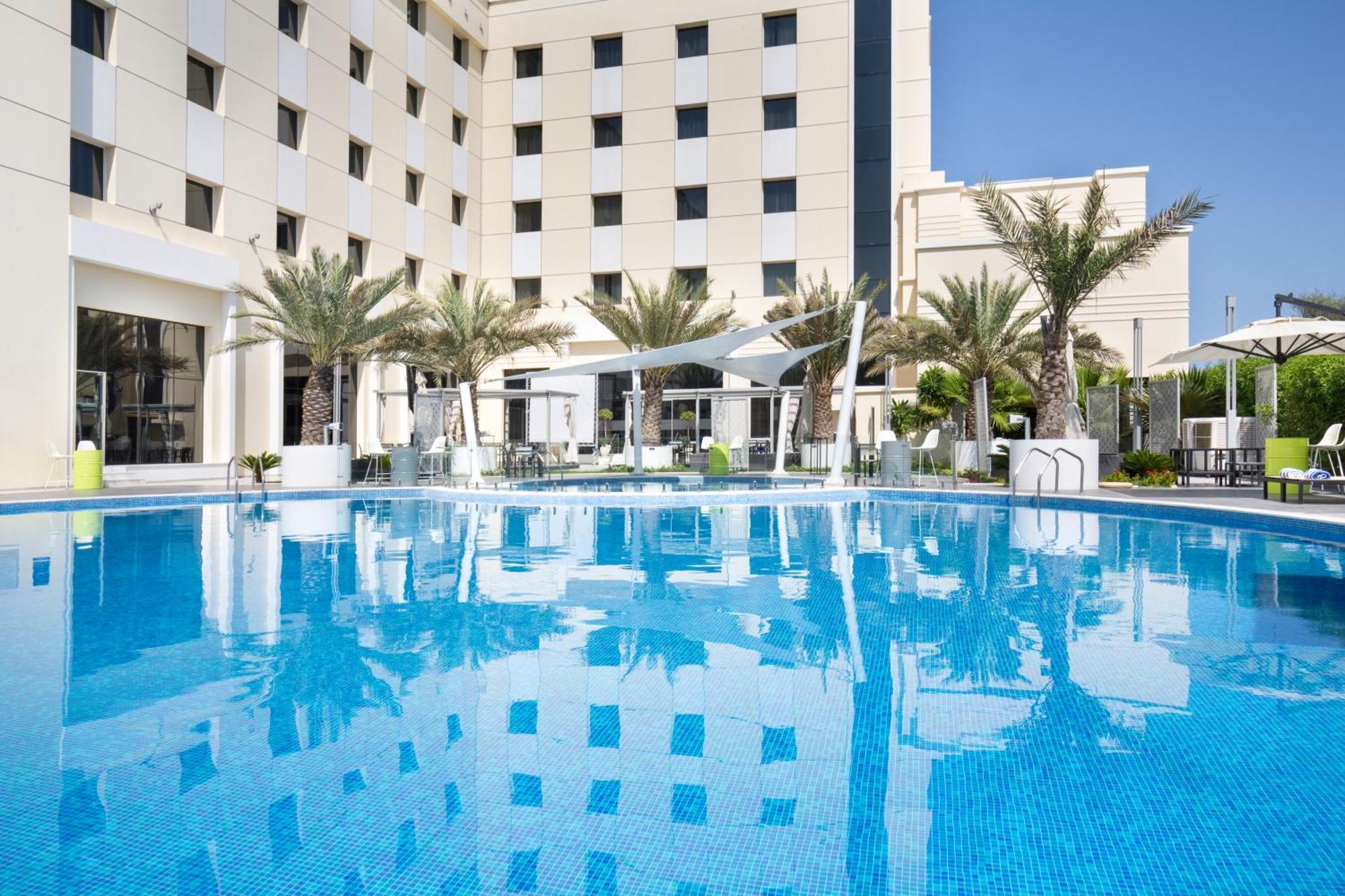 เมอร์เคียว โซฮาร์ Hotel ภายนอก รูปภาพ