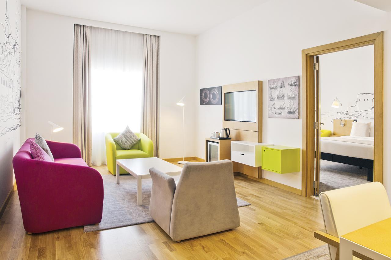 เมอร์เคียว โซฮาร์ Hotel ภายนอก รูปภาพ